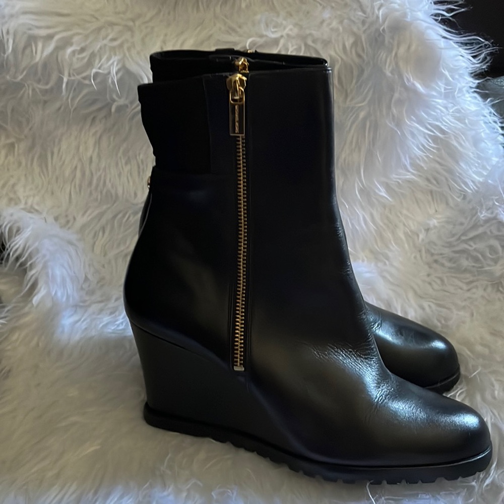 Michael Kor booties size 91/2 black leather New